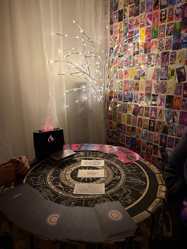 Close Up Tarot Reading Session Salford Quays 768x1024