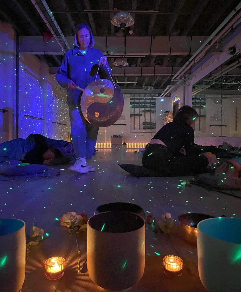 What Are the Benefits of a Sound Bath? 5 Reasons They Work 2 Spirit & Soul Sound Journey